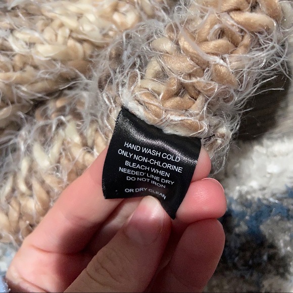 Fuzzy Winter Hat - Picture 6 of 6